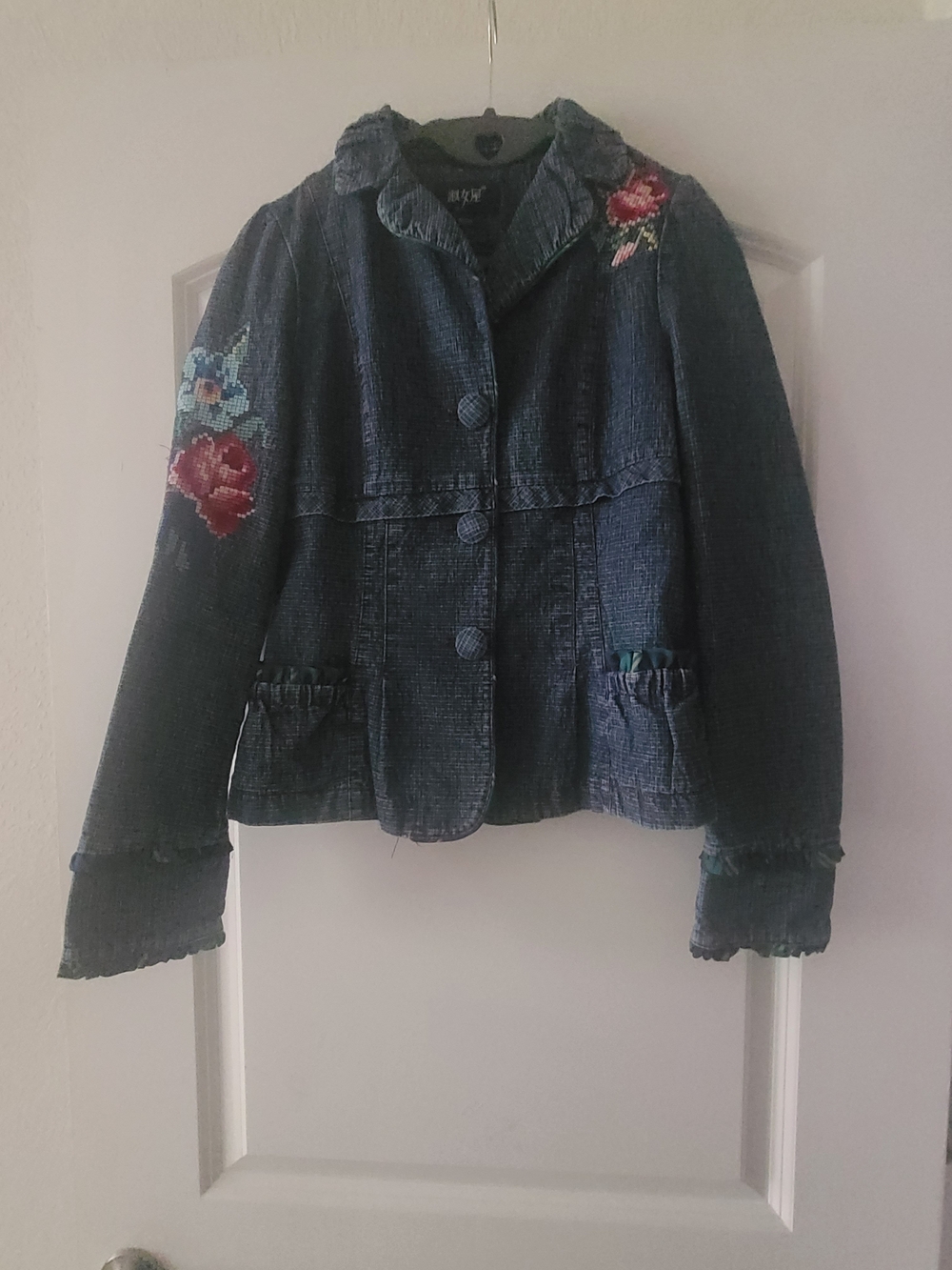 Source Unknown Dark Blue Denim Jacket with Floral Embroidery